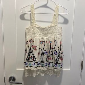 Cute boxy tank size medium with flower and lace designs